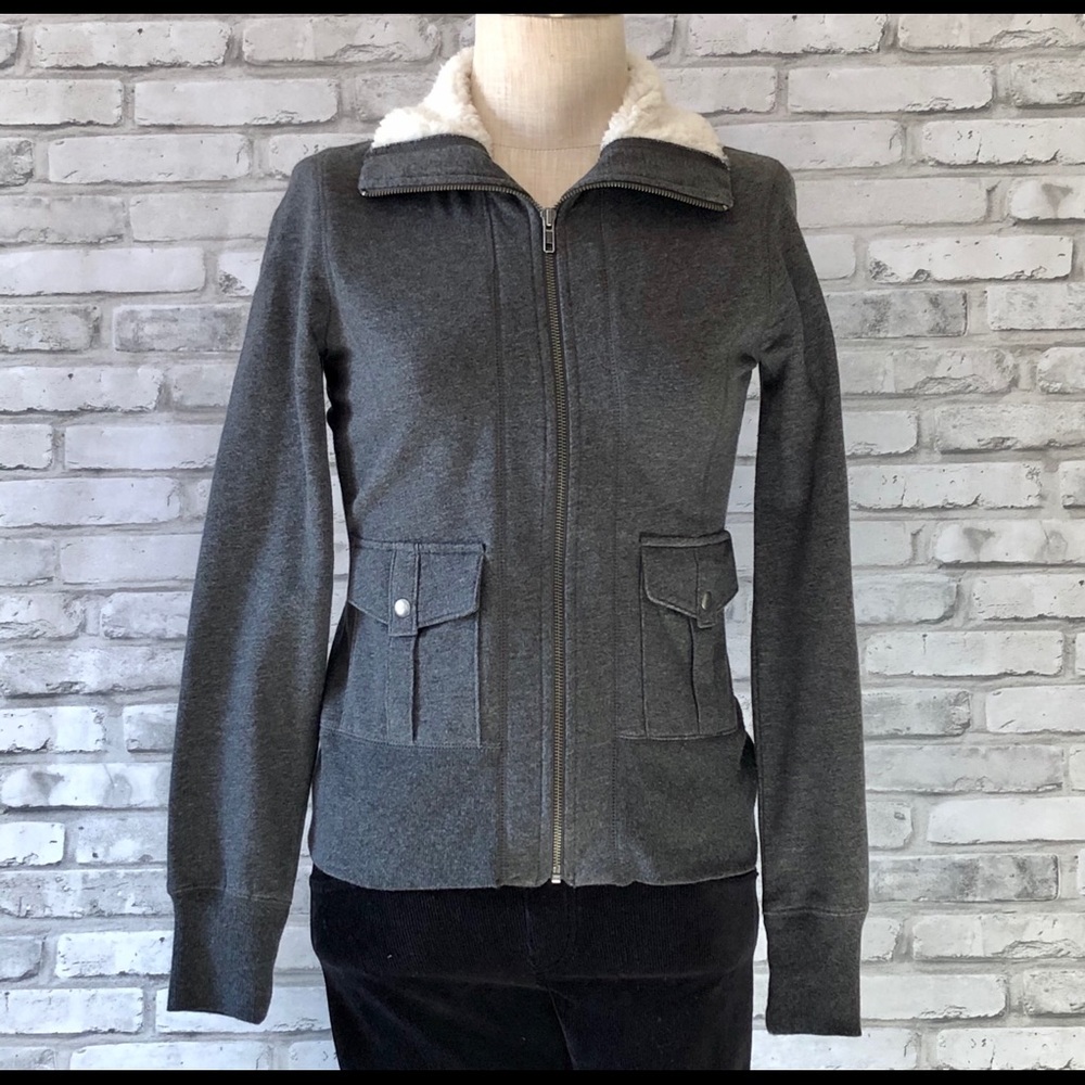 NWOT SO Sweatshirt with Sherpa Size M